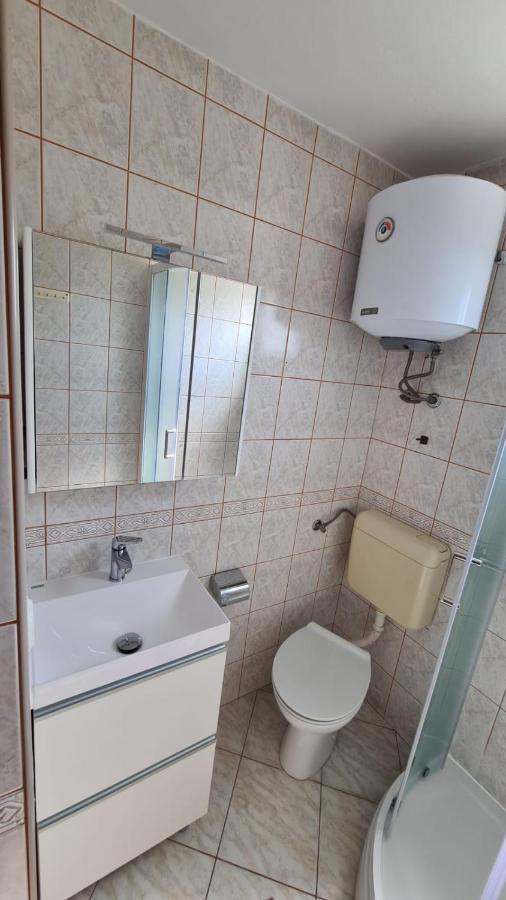 Apartman Ivanka Apartment วีร์ ภายนอก รูปภาพ