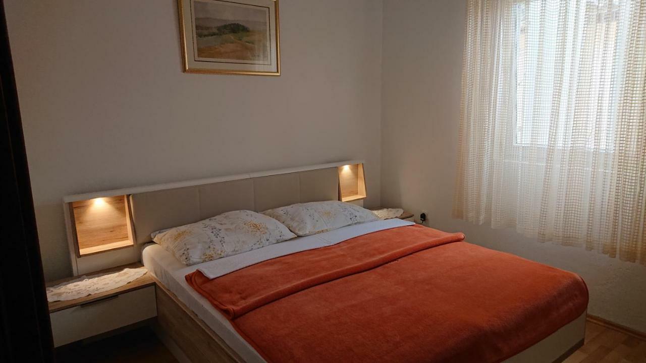 Apartman Ivanka Apartment วีร์ ภายนอก รูปภาพ