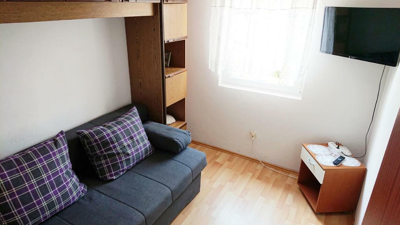 Apartman Ivanka Apartment วีร์ ภายนอก รูปภาพ